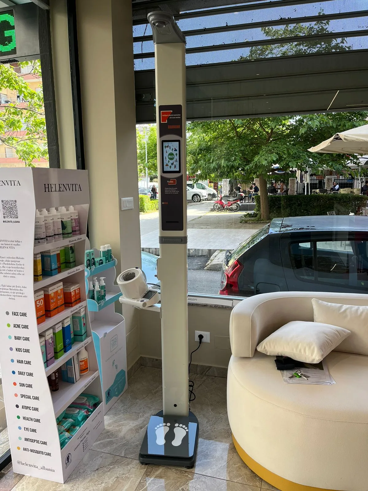Peshore me Monedha për Farmaci: Shërbim Vetë-Shërbyes që Sjell të Ardhura Shtesë